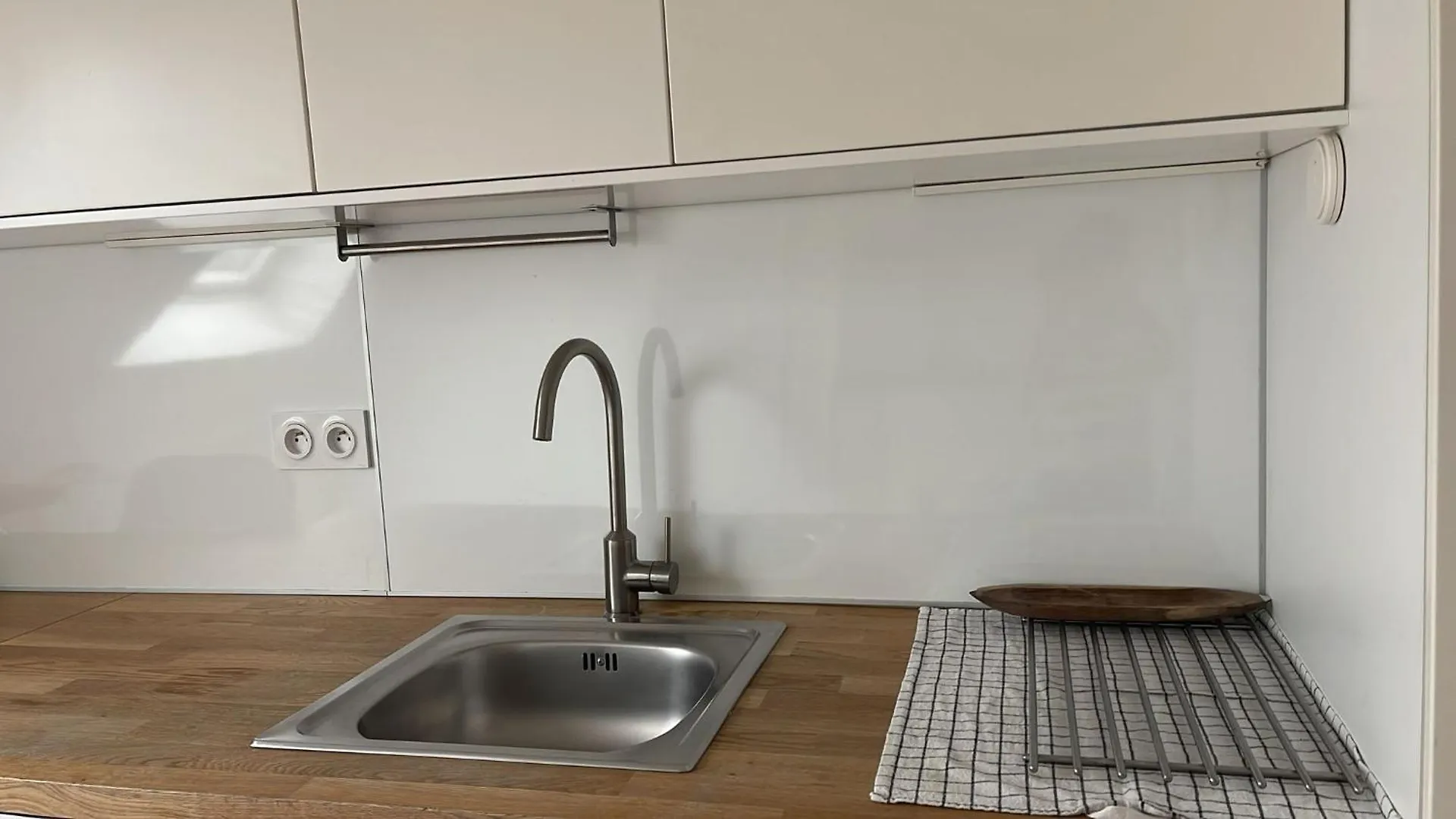 Central Historique Place Maubert Charmant Studio Tout Equipe Climatisation Ascenseur باريس شقة