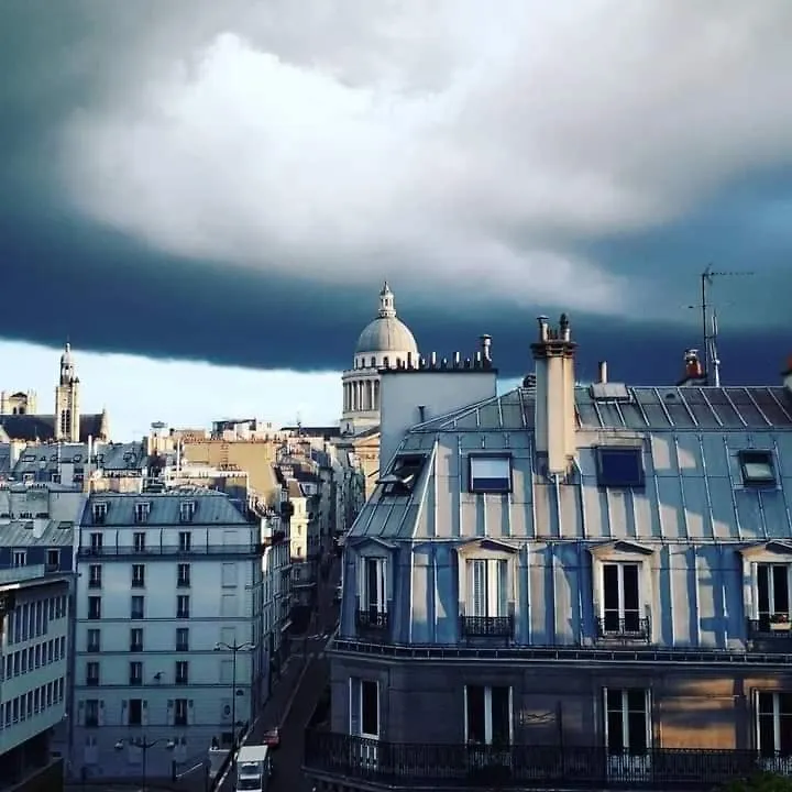 Central Historique Place Maubert Charmant Studio Tout Equipe Climatisation Ascenseur contacts